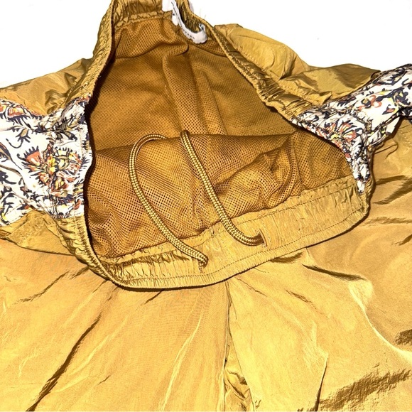 Urban Outfitters Gold Joggers Size US SM - Picture 4 of 11